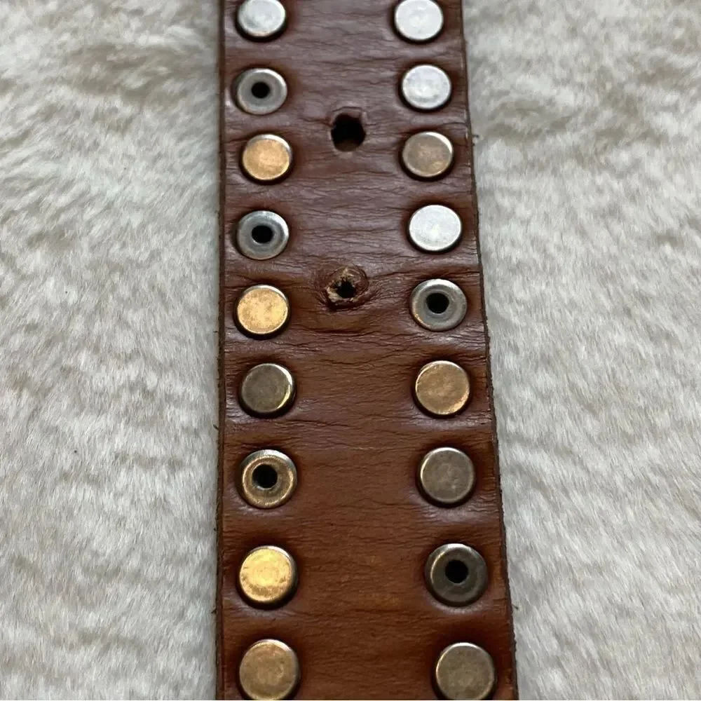Timberland Brown Leather Belt With Silver Rivets Size Medium